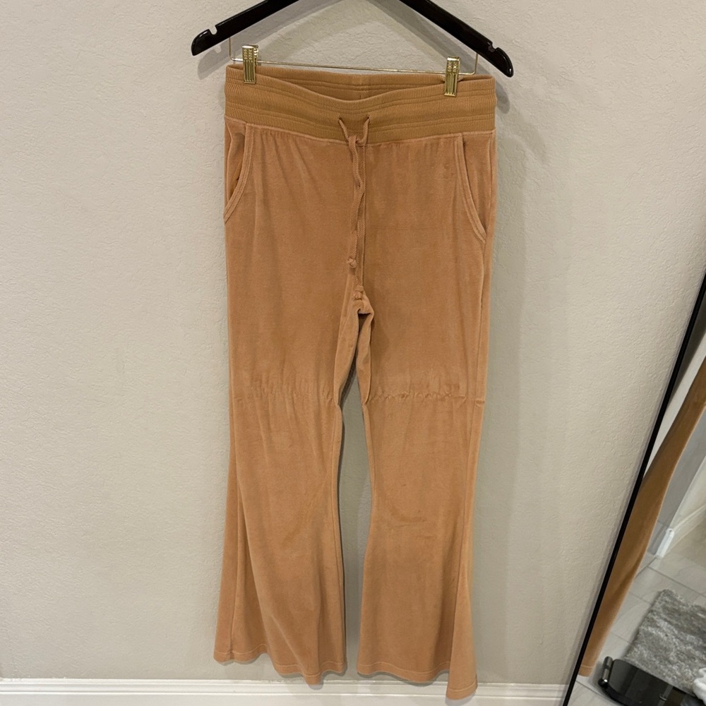 Aerie Women's Tan Flared Joggers